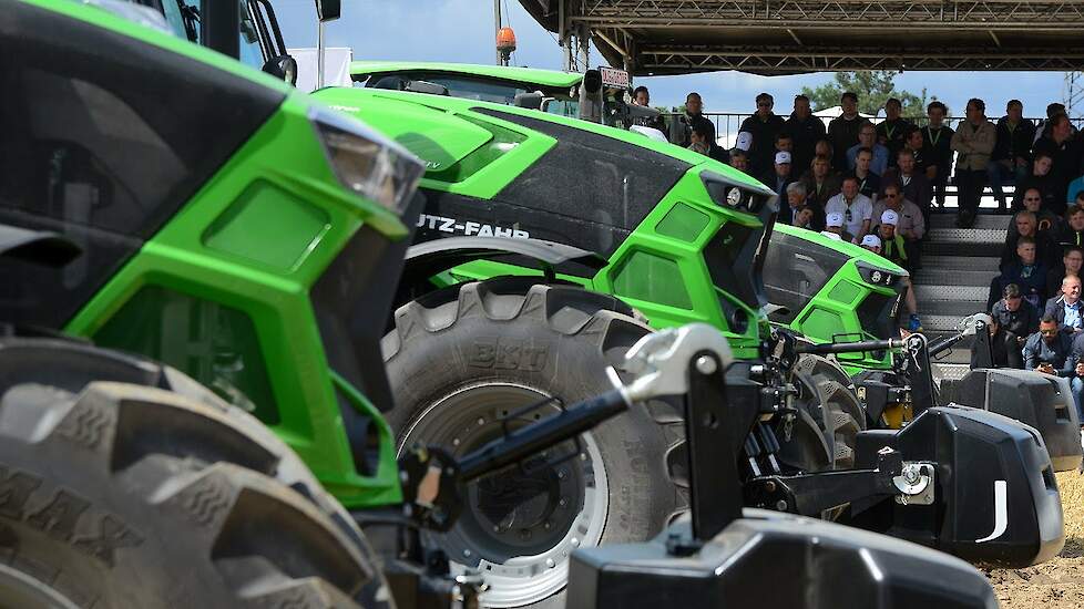 DEUTZ-FAHR Future Farming Event 2016 Dresden Feldtag serie 6 en 7 Trekkerweb introduction