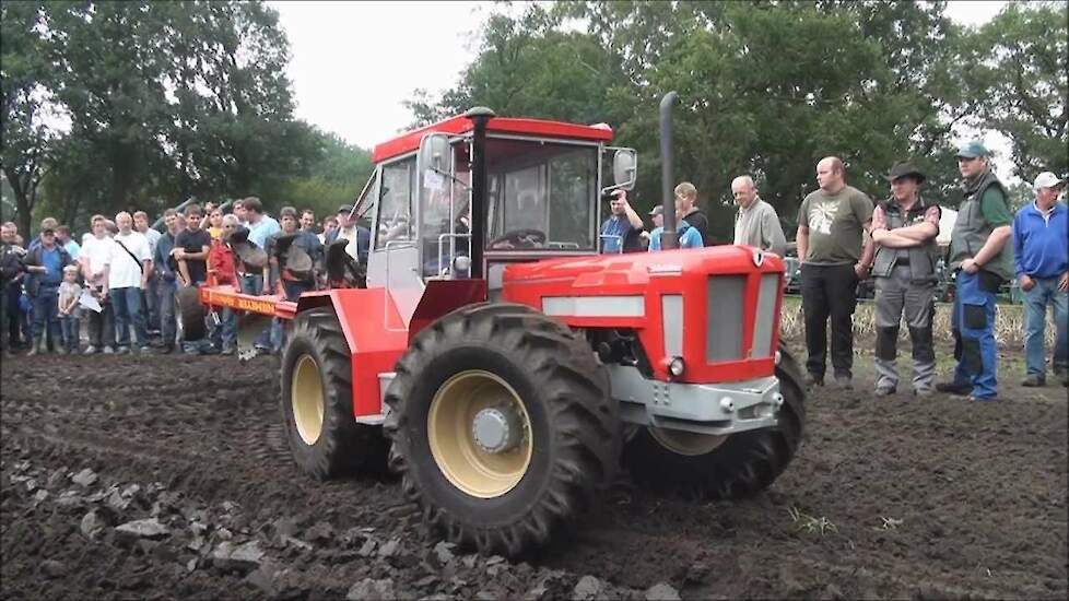 Schlüter Super-Trac 2200  TVL RC in Nordhorn bij Historische  Feldtag Trekkerweb