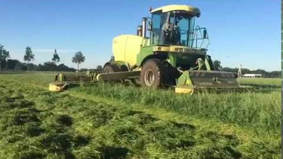 Druk bezig met de voorbereidingen voor Krone velddemonstratie