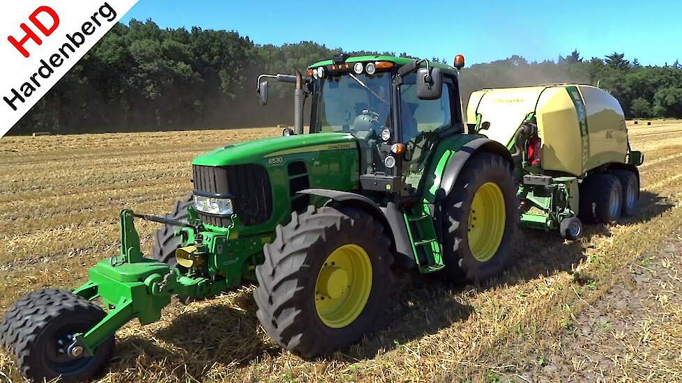 Stro balen persen met John Deere en Krone | Pater