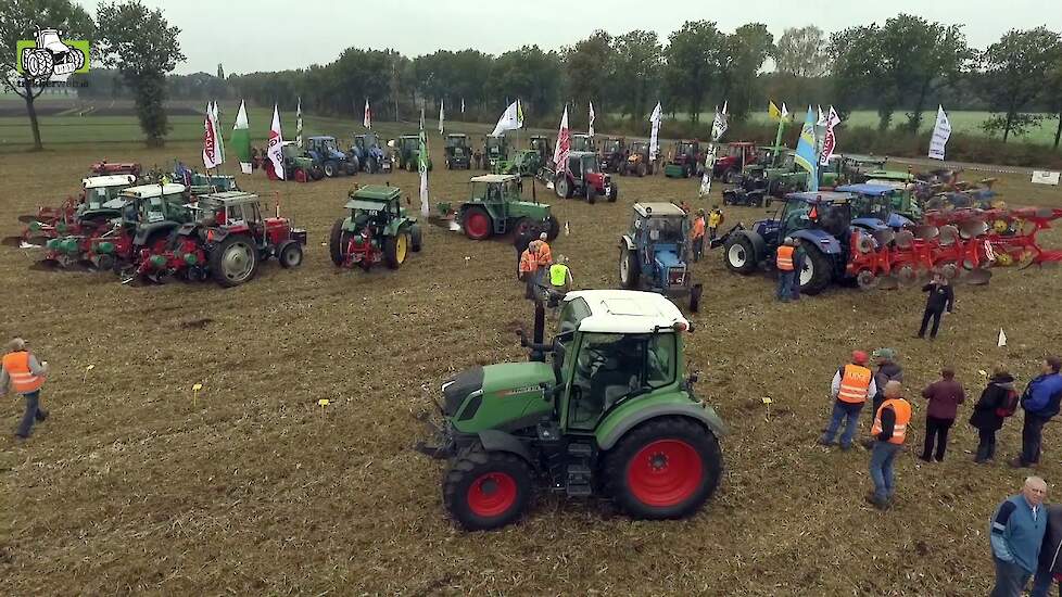 Nationale Ploegwedstrijden te Bergeijk begonnen Trekkerweb