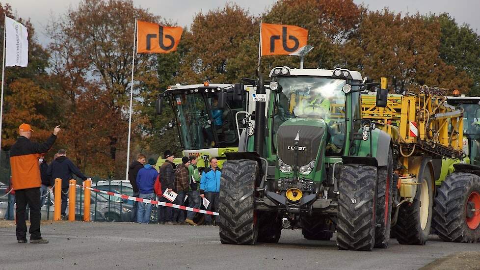 Eerste dag Ritchie Bros in Meppen machines en werktuigen Trekkerweb