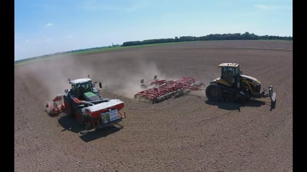 Loonbedrijf Klaas Fekkes met Challenger en Fendt maaien, zaaien en grondbewerken Trekkerweb