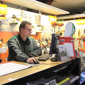 In de ruimte die tegenwoordig winkel mag heten worden dubbel zoveel Stihl-machines verkocht als voor de tijd dat ze werden geëtaleerd.