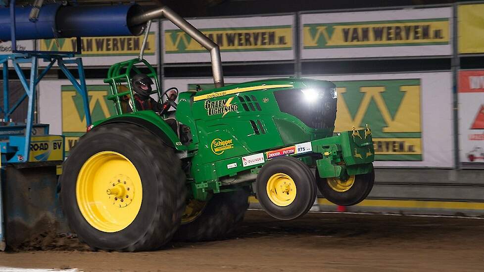 Spektakel bij Trekkerweb Indoor Farmstock Zwolle 2017 Trekkerweb