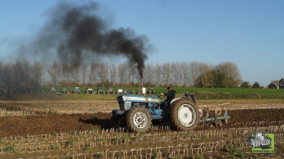Snelploeg wedstrijden bij ploegfestival Herwijnen -Trekkerweb speed ploughing