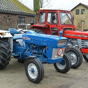 Behalve de Austro en Ford autotrekker heeft Segers ook een Ford 2000 en Massey Ferguson 155 gerestaureerd. Dit vooral om nostalgische redenen. De Ford 2000 was de eerste trekker op de ouderlijke boerderij van Koos en ook de trekker waarop hij heeft leren