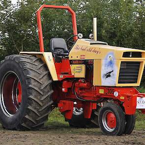 The Bad Old Days heette de trekker waarmee Gerrit jarenlang deelnam aan trekkertrekwedstrijden in de 3,5 ton sportklasse van de NTTO. Helaas is die goede oude tijd voorbij, want hij heeft de trekker verkocht aan iemand in Nieuw-Zeeland.
