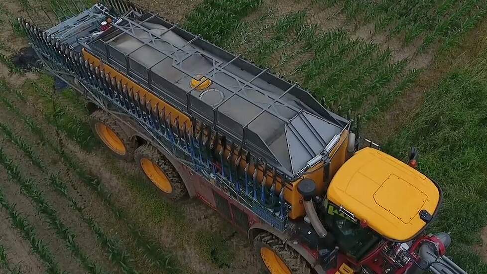 Zeer bijzondere Vredo in de maïs 26.000 en 6.000 liter Tank ?? Trekkerweb