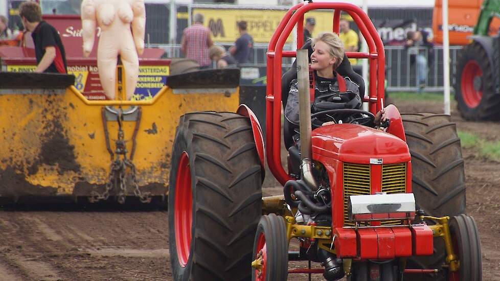 Vrouwenslep,Duoslep,Oldstockslep en trekkerslep PK weekend 2017 Trekkerweb