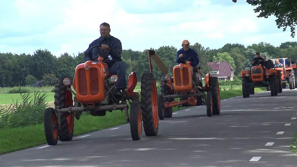 FIAT -CNH TRACTORCLUB OUDE TREKKERS TOERTOCHT DOOR DRENTHE