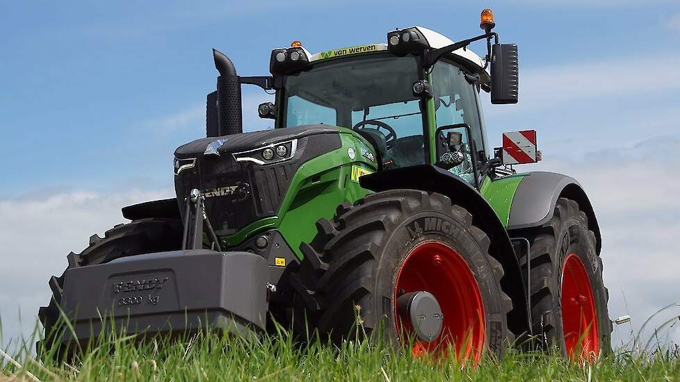 Fendt 1050 voor van Werven Oldebroek geleverd door fa R. vd Weerd uit Kampen Trekkerweb