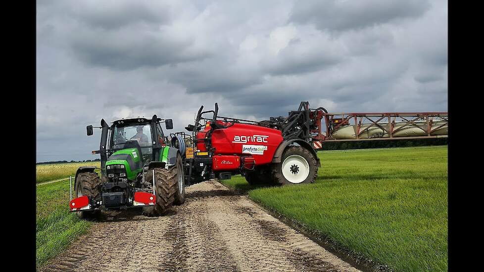 Nieuwe Agrifac Milan veldspuiten met rode Agribumpers voor Profytodsd Trekkerweb