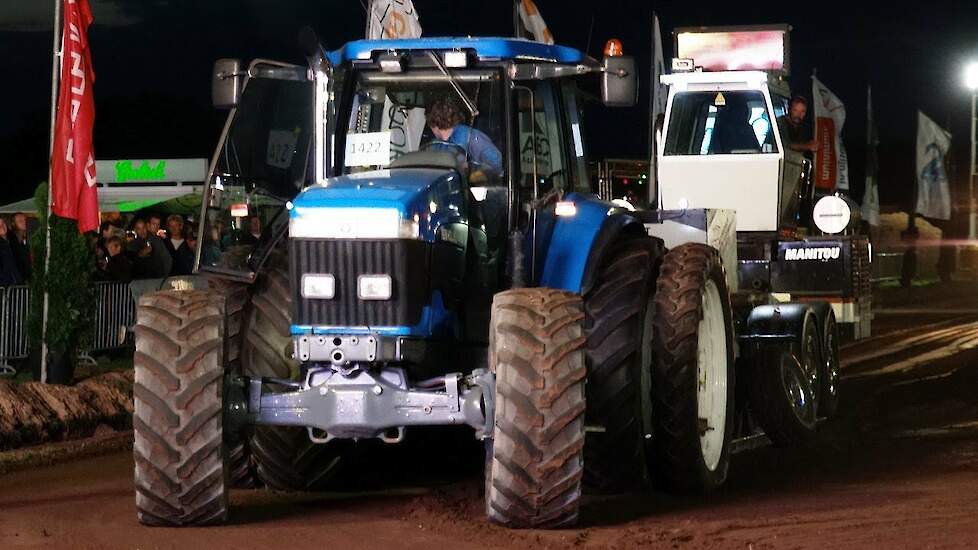 Trekkerslep by night Coevorden sport,boeren klasse en een Truck Trekkerweb