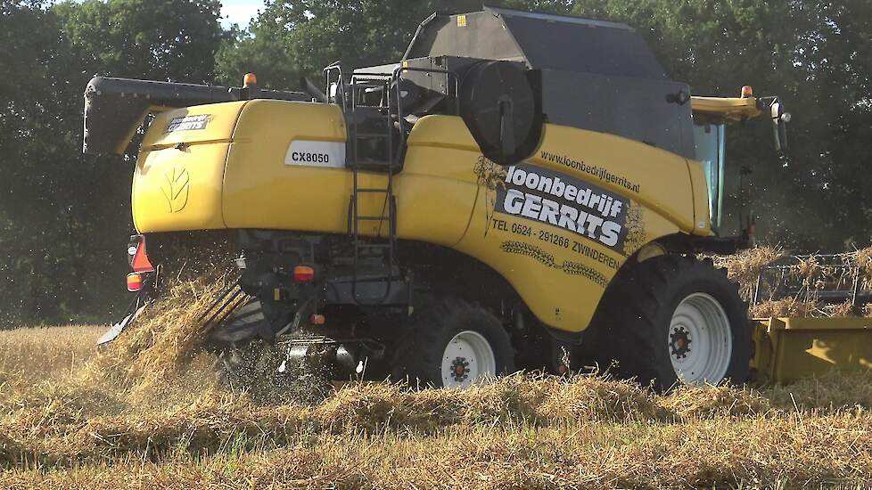 NEW HOLLAND CX 8050 HAVER COMBINE