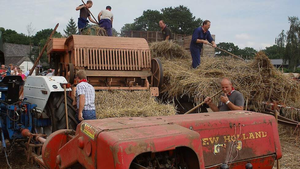 Oude tijden herleven bij Historische oogstdag 2017 in Westenesch Trekkerweb