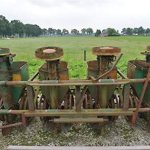 Deze aardappelpootmachine is het volgende restauratieproject waar Corné zich op gaat storten.