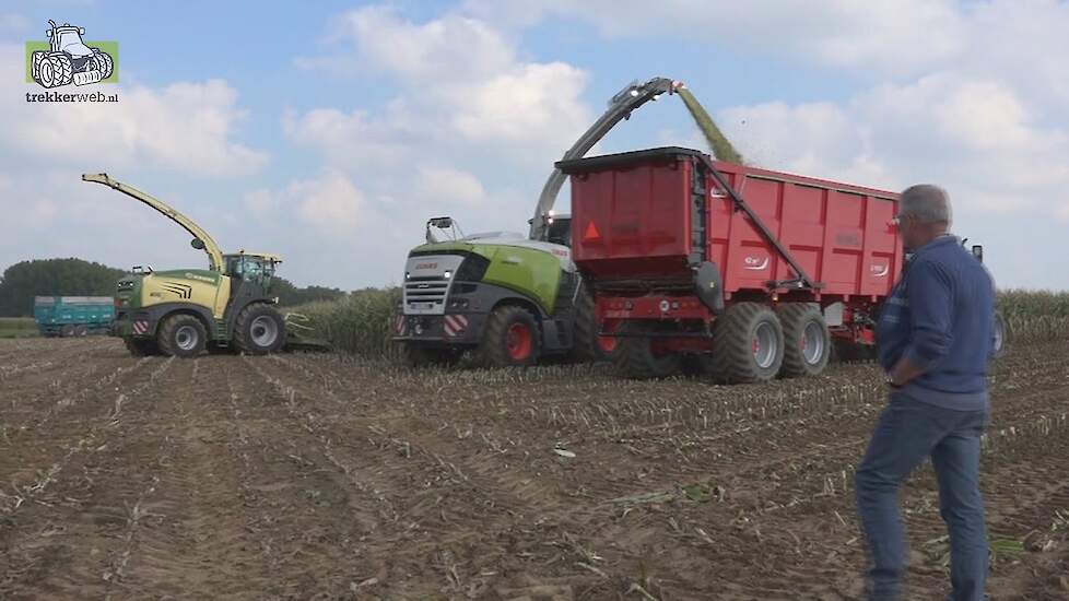 Ma&iuml;shakselaars in actie bij Werktuigendagen in Oudenaarde Belgi&euml; 2017 Trekkerweb