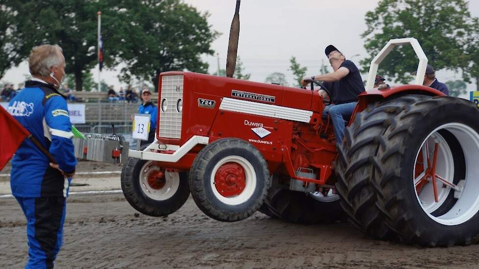 Trekkertrek in Staphorst city bij STTS stichting trekkertrek Staphorst Trekkerweb