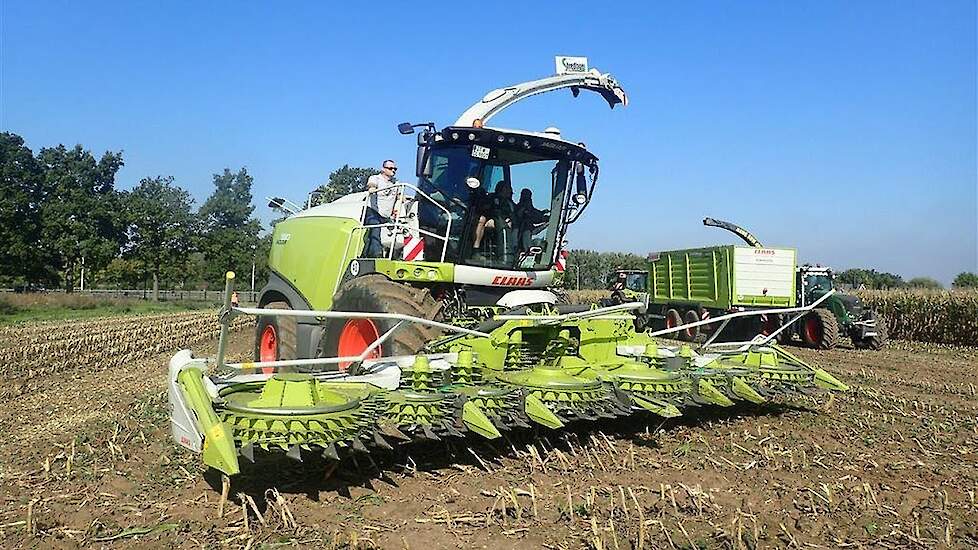 Claas in actie bij Werktuigendagen in Oudenaarde Belgi&euml; Trekkerweb
