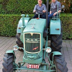 De drie gerestaureerde M.A.N.'s van vader Frans en zoon Joos Geens op een rijtje. Van groot naar klein zijn het een 4R2, een 2L2 en een 2F1s.