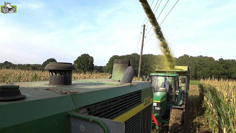 John Deere 6750 hakselaar van loonbedrijf Ehringfeld uit Rees-Millingen Trekkerweb