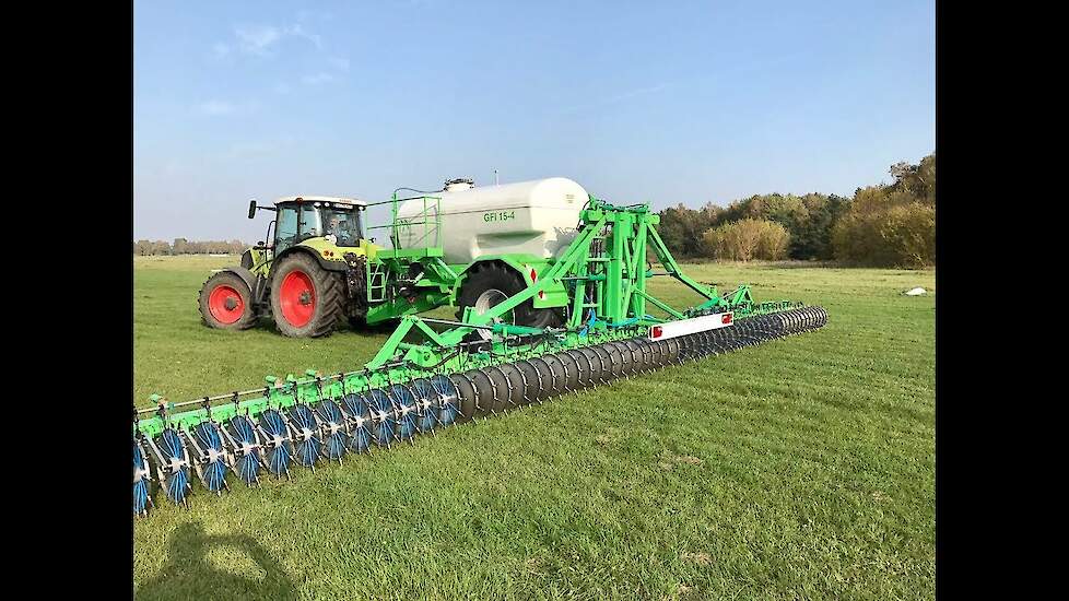 GMB G&uuml;strow komt met nieuwe tot 15 mtr brede spike bemester op de Agritechnica Trekkerweb