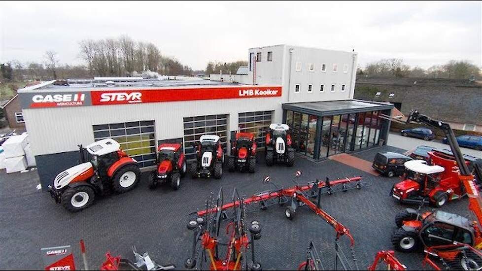 Openingsshow landbouwmechanisatie & installatiebedrijf Kooiker Rouveen Trekkerweb