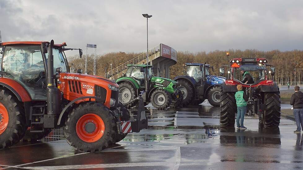 Testrijden bij het TT-circuit Trekkerweb trekkertest op herhaling Trekkerweb
