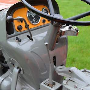 Het dashboard van de Same 240.