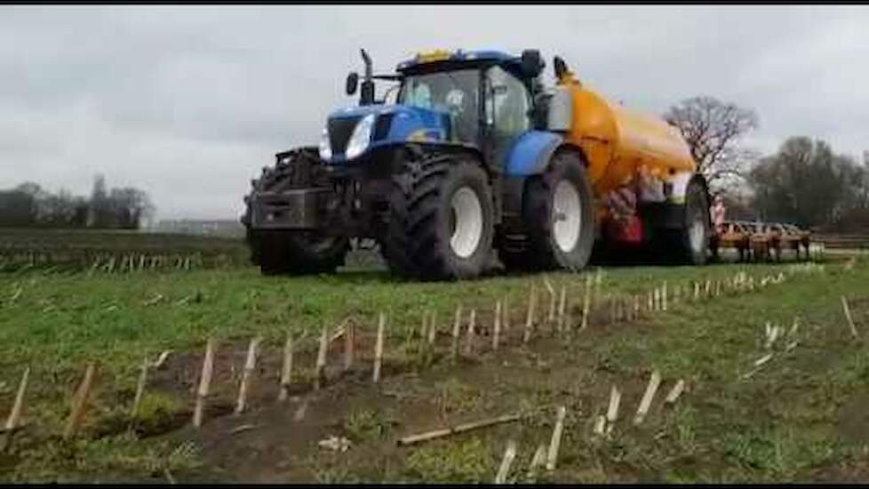 New Holland 7030 Veenhuis 14 m3 tank loonbedrijf a vd most coevorden