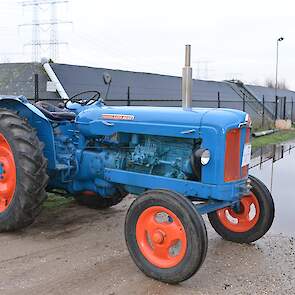 Fishwick gebruikt de Super Major voor het trekken van een trailer om zijn andere trekkers naar shows en evenementen te vervoeren. Er ligt een 6-cilinder dieselmotor VAN 80PK IN.