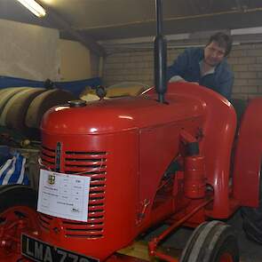 Deze David Brown Cropmaster was de eerste trekker die de vader van John Fishwick ooit aanschafte.