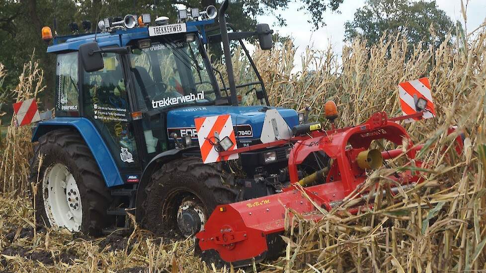 Maïs klepelen met Ford 7840 SLE en Tehnos Profi Doornbos Agrarisch loonwerk Trekkerweb