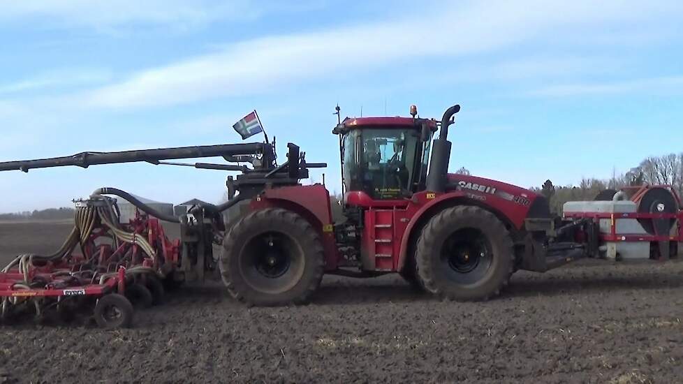 MESTSEIZON 2018 SLEEPSLANGEN OP BOUWLAND CASE IH STEIGER 400 VAN OOSTEN MEEDEN