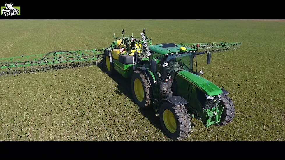John Deere R962i en John Deere 6175R aan het bemesten Trekkerweb