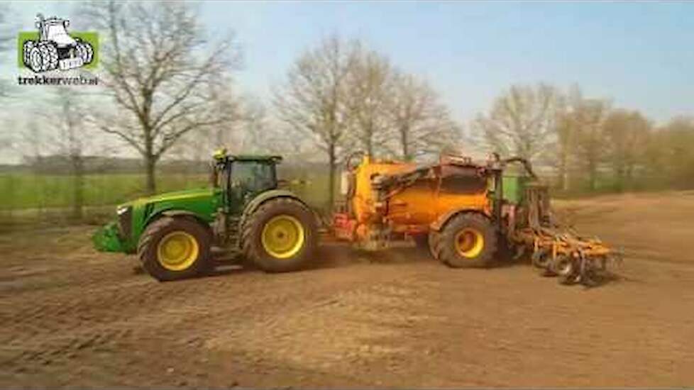 John Deere 8400R 450 pk van loonbedrijf Vroege Trekkerweb