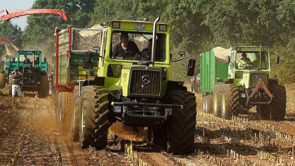 MB-Trac Unimog Treffen Feldtage Nordhorn 2016 Ma&iuml;shakselen Trekkerweb corn silage