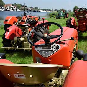 De Zetor 2011 smalspoor had een voor zijn tijd best modern vormgegeven dashboard.
