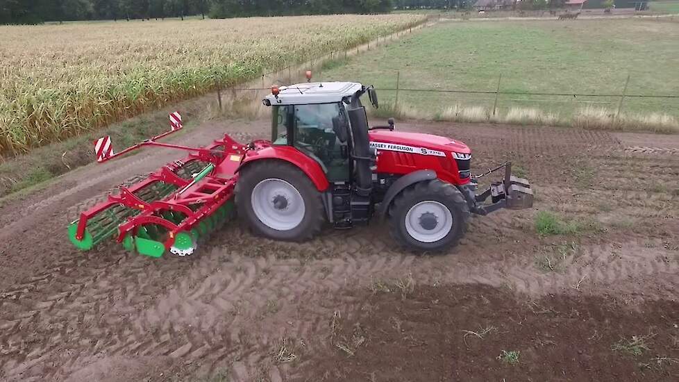 Schijveneg Agro-Tom in actie  VoMuMaTra Trekkerweb