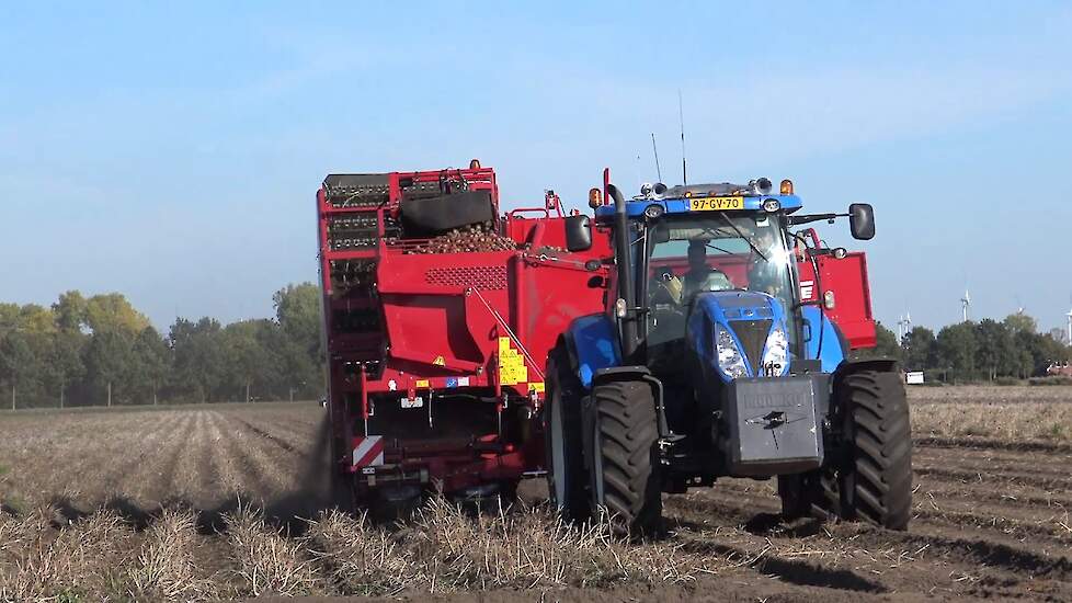 AARDAPPELS ROOIEN 2018 NEW HOLLAND T 7.170 GRIMME SE 150 - 60