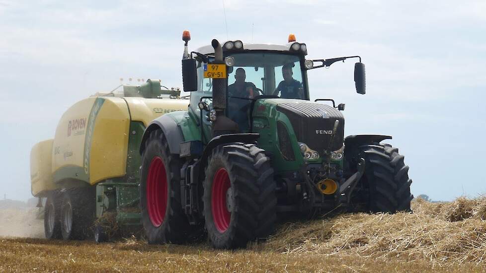 Loonbedrijf Boven Finsterwolde met hun nieuwe Krone BiG Pack 1290 HDP VC Trekkerweb