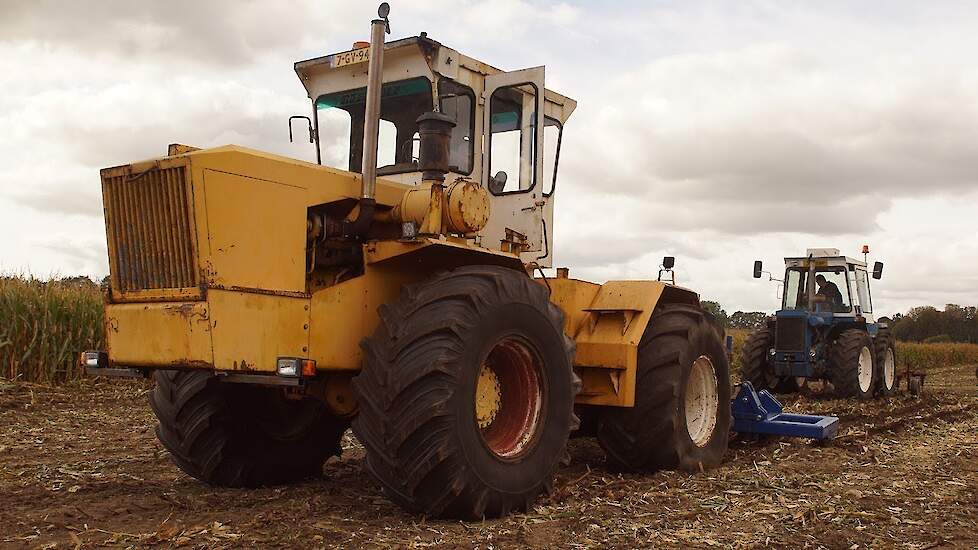Raba-Steiger 245 tot de balk erdoor ,storende lagen opheffen en maken in één keer!