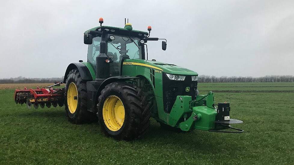 Autonome John Deere 8320R de grootste werkende robot trekker van Europa Trekkerweb