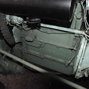 De motor van de M.A.N. is een zogenoemde M-motor, die de dieselolie niet in vernevelde vorm, maar in dampvorm krijgt ingespoten. Dat zorgt voor een betere verbranding, waardoor de motor volgens M.A.N. stiller, zuiniger en krachtiger.