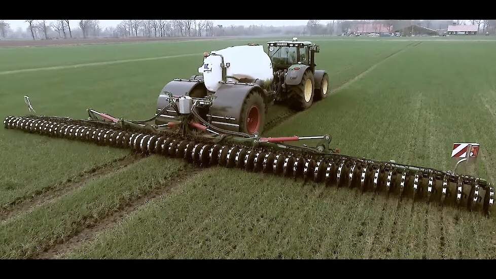Grasland bemesten met Duport Liquiliser Trekkerweb