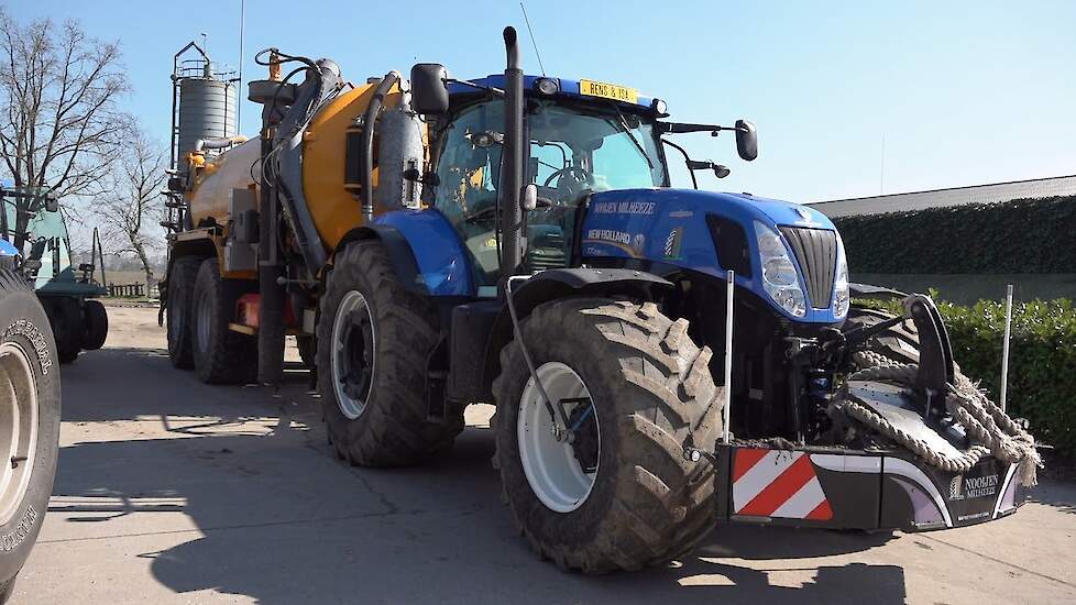 New Holland T7.270 Veenhuis bandendrukwisselsyteem van PTG