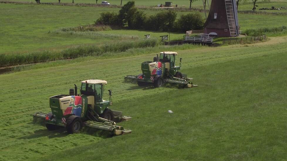 Loonbedrijf Wieringa Bedum 2x Krone BiG M 420 en 2x Krone BiG Pack Bedrijfsvideo Trekkerweb