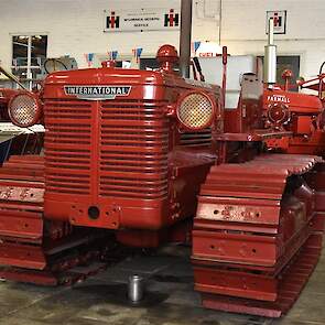 Dit is een International T-6 Trac-tractor. De rupstrekker is van 1949 en heeft een viercilinder petroleummotor.