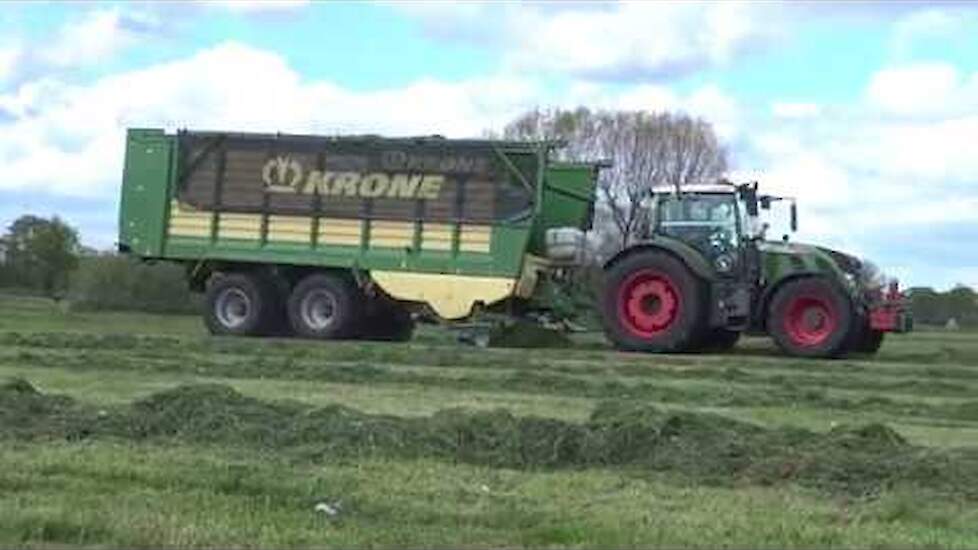 GRASOOGST MET DE NIUWE KRONE ZX 4300 FENDT 724